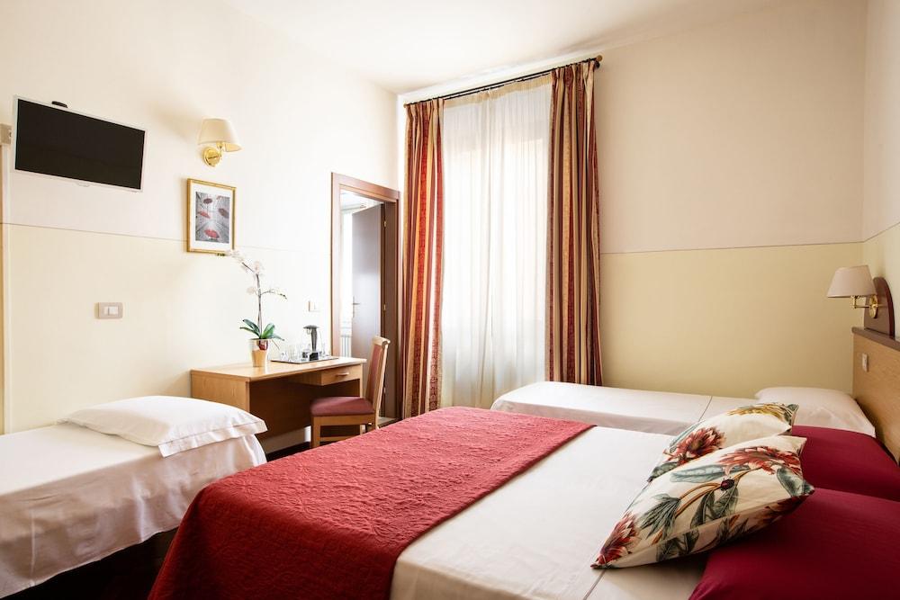 Aramis Deluxe Rooms Florença Exterior foto
